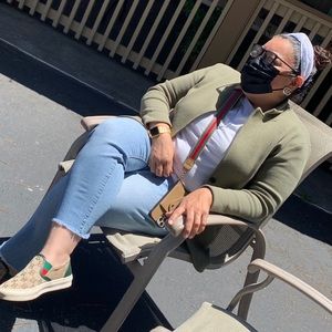 Meet your Posher, Beatriz